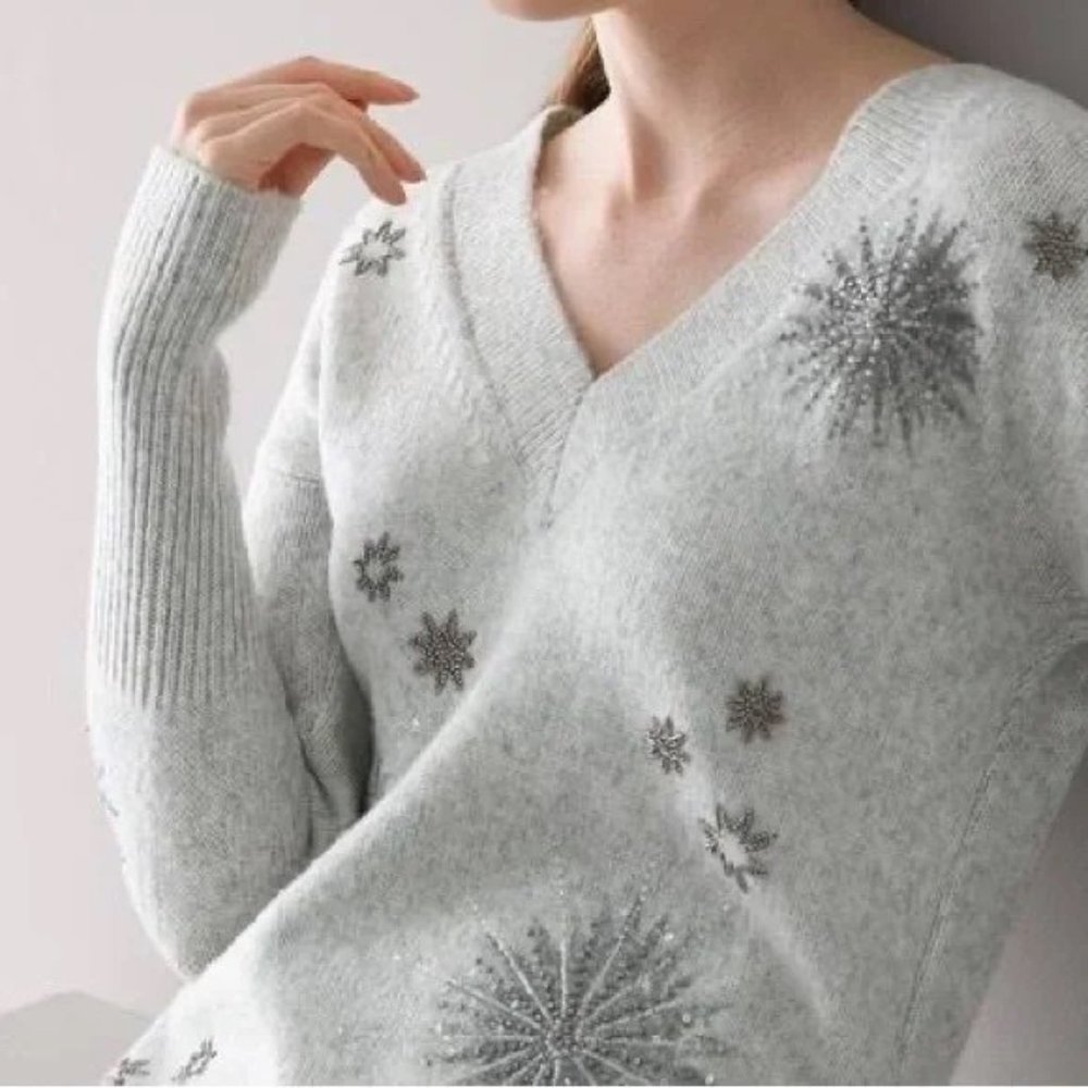 White House Black Market Holiday Sweater LG Grey V-Neck Sparkle Snowflake XLP